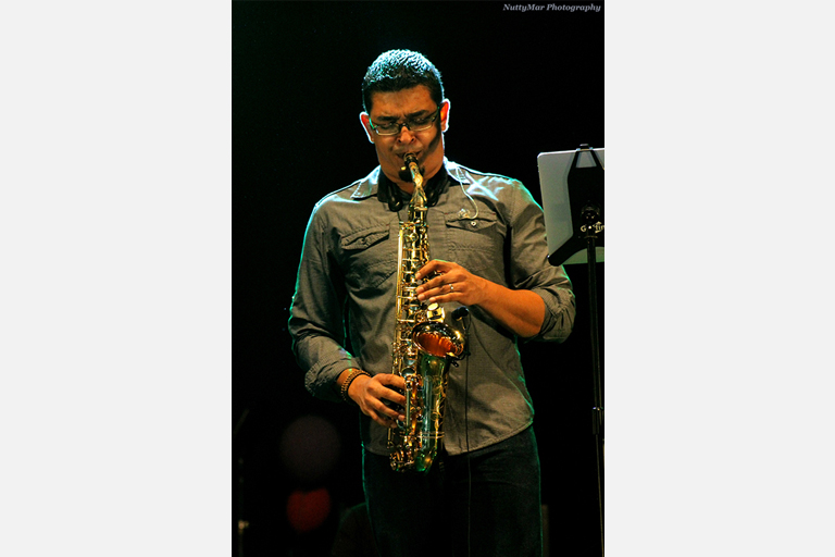 SAVIEL - Saxofones, Flauta, EWI