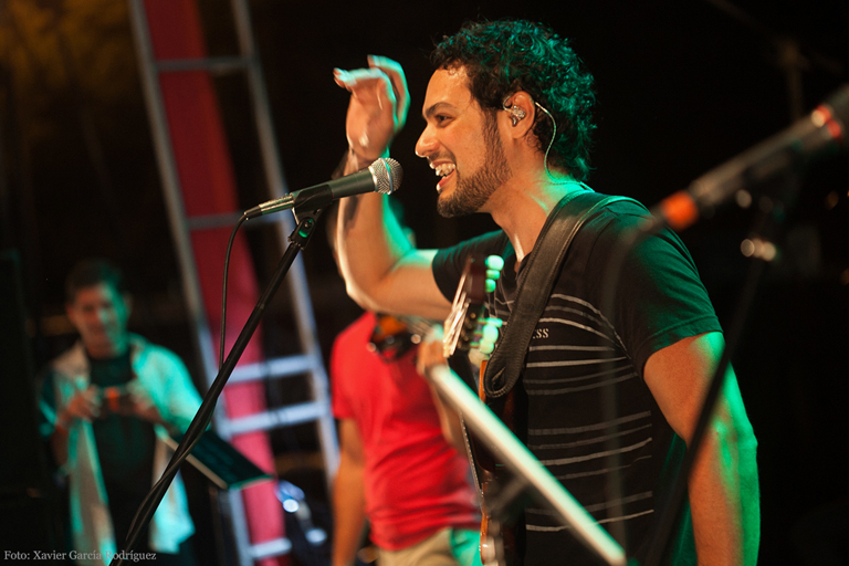 ISMAR - Voz, Guitarra