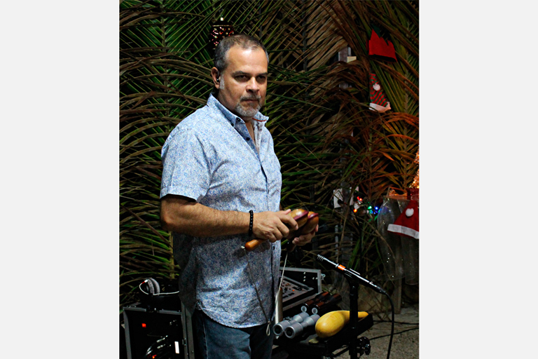 PAUL - Güiro, Agitadores