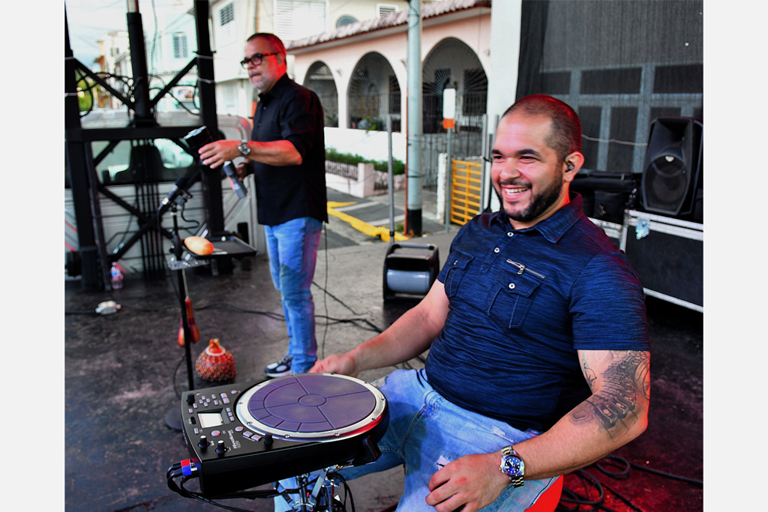 SAVIER ANEL - Percusión