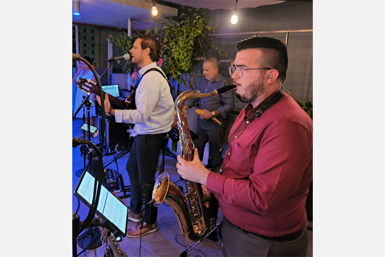 Leonelle Agosto / Saxofón