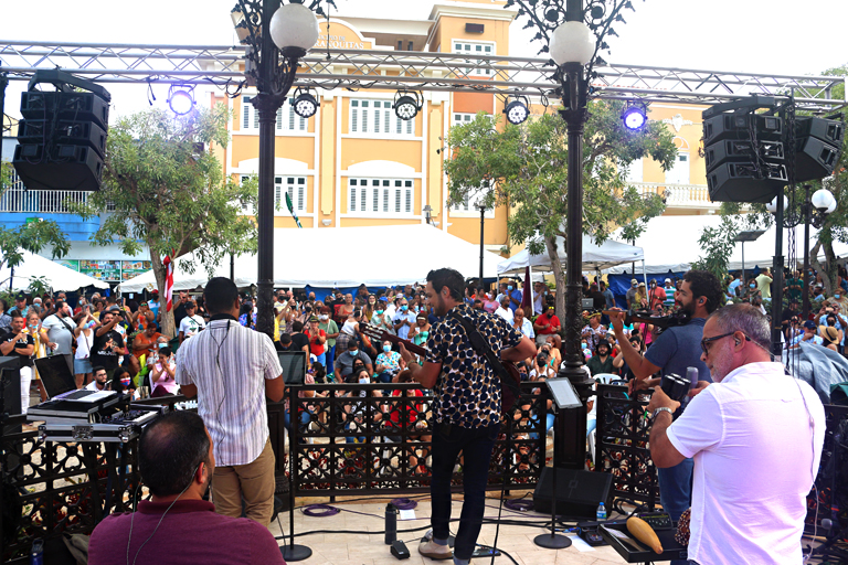 21-AS5-FeriaBqtas-5353-Wb